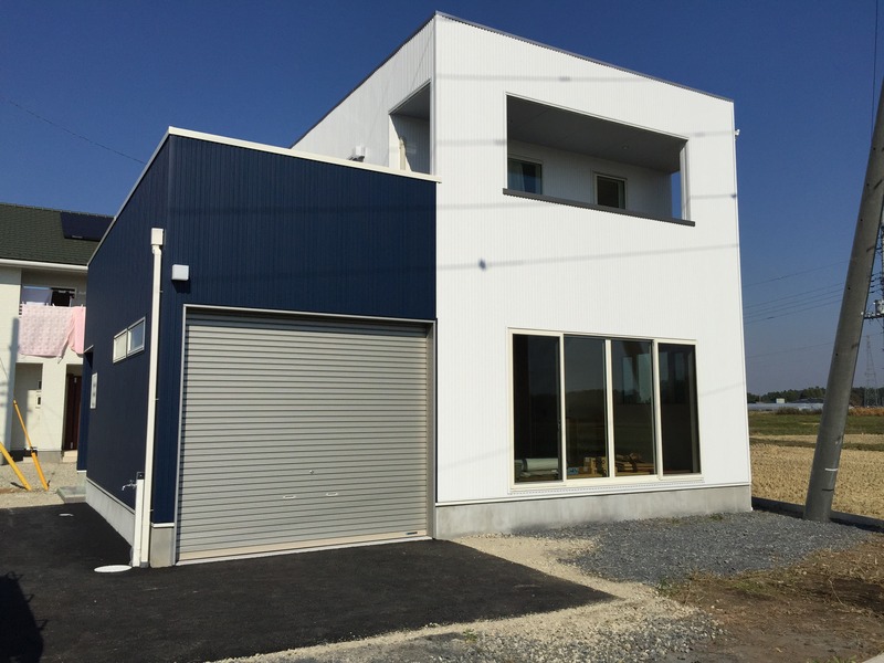 使い勝手良し！広いバルコニーがあるコンパクト住宅